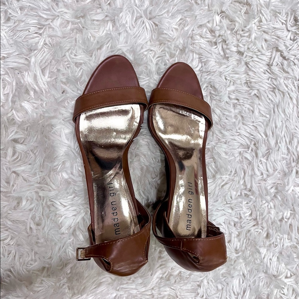 Brown (nude) high heel sandals. US 10